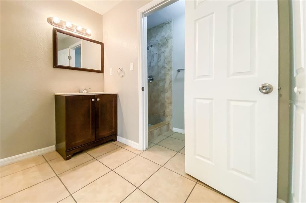 出租: $2,100 (3 贝兹, 2 浴室, 1511 平方英尺)