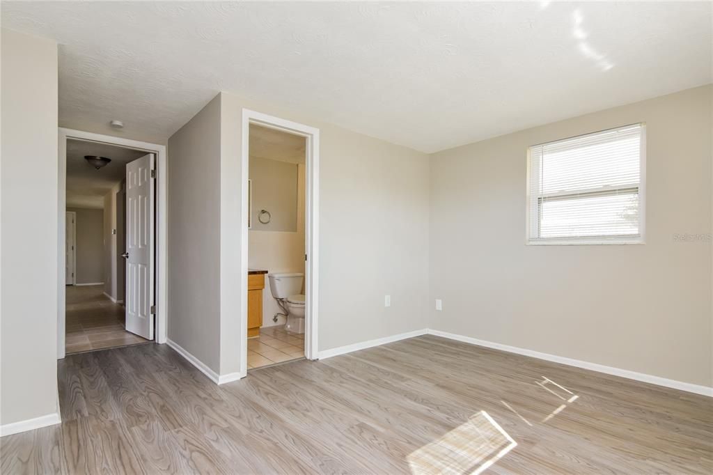 В аренду: $1,705 (3 спален, 2 ванн, 1368 Квадратных фут)