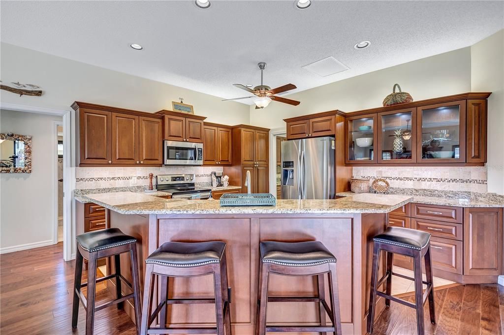 En Venta: $699,000 (3 camas, 2 baños, 2001 Pies cuadrados)