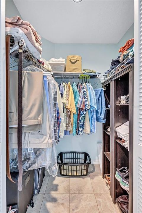 En Venta: $699,000 (3 camas, 2 baños, 2001 Pies cuadrados)