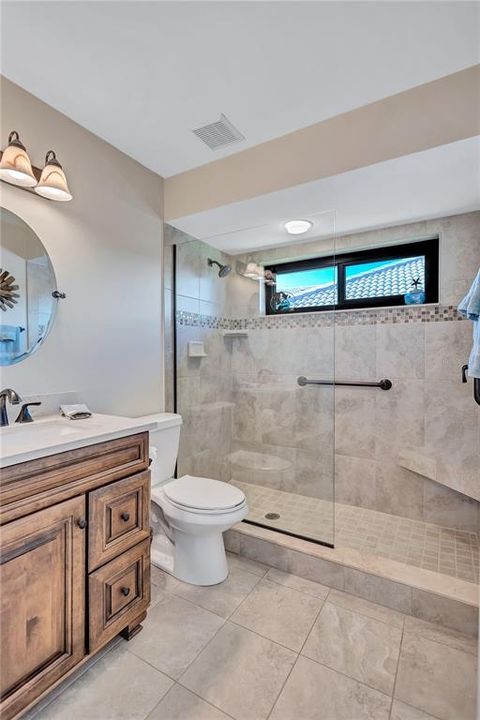 En Venta: $699,000 (3 camas, 2 baños, 2001 Pies cuadrados)