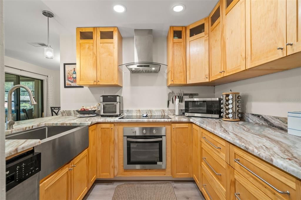 For Sale: $249,900 (2 beds, 2 baths, 1020 Square Feet)