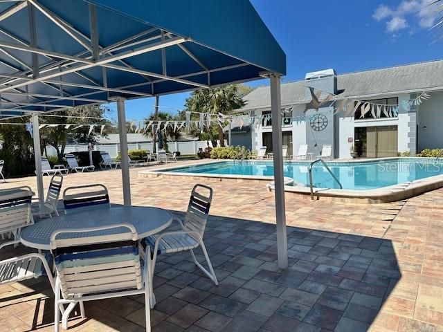 For Sale: $249,900 (2 beds, 2 baths, 1020 Square Feet)