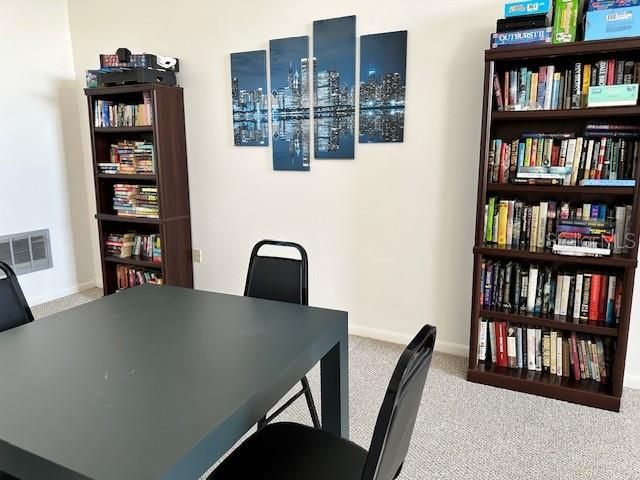 For Sale: $249,900 (2 beds, 2 baths, 1020 Square Feet)