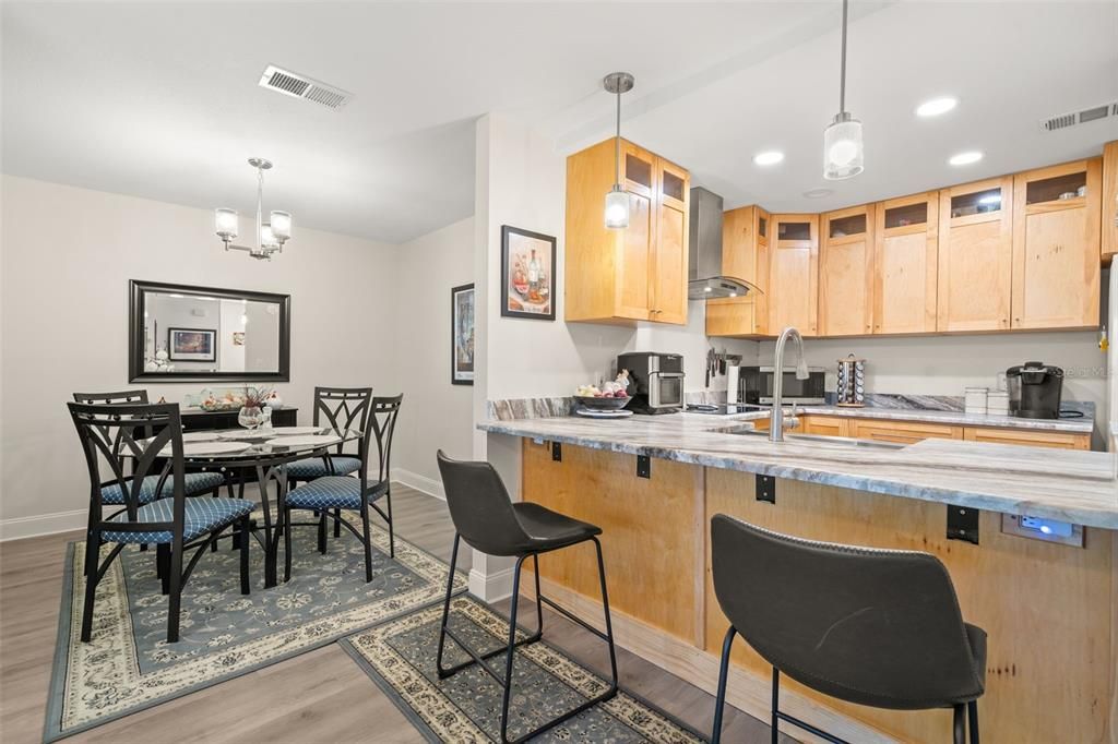 For Sale: $249,900 (2 beds, 2 baths, 1020 Square Feet)