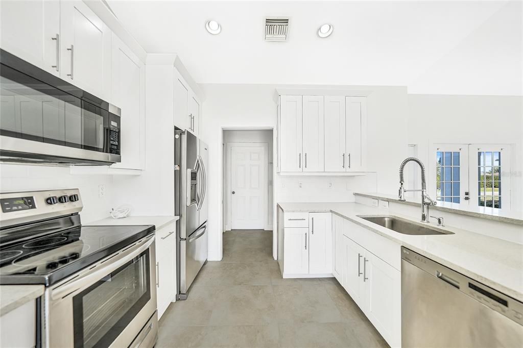 待售: $329,900 (3 贝兹, 2 浴室, 1524 平方英尺)