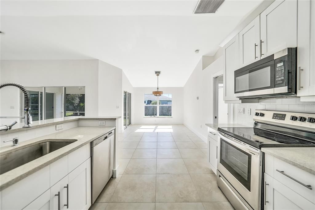 待售: $329,900 (3 贝兹, 2 浴室, 1524 平方英尺)