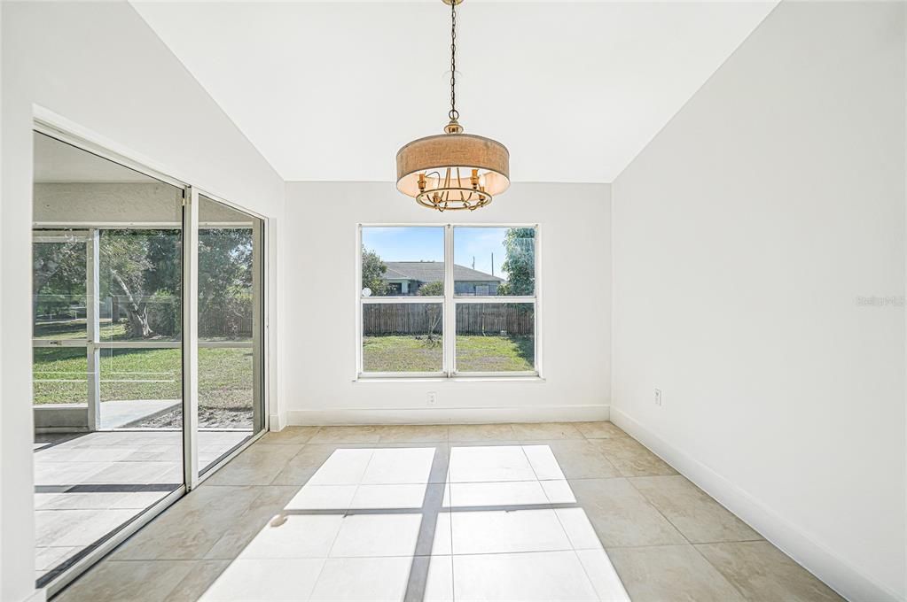 待售: $329,900 (3 贝兹, 2 浴室, 1524 平方英尺)