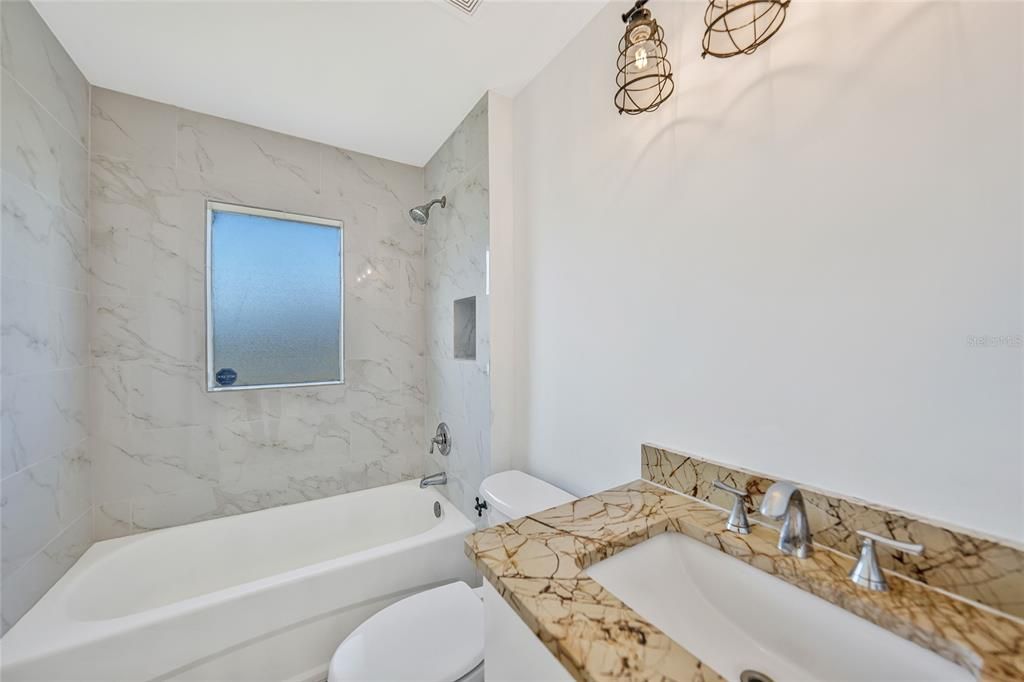 待售: $329,900 (3 贝兹, 2 浴室, 1524 平方英尺)