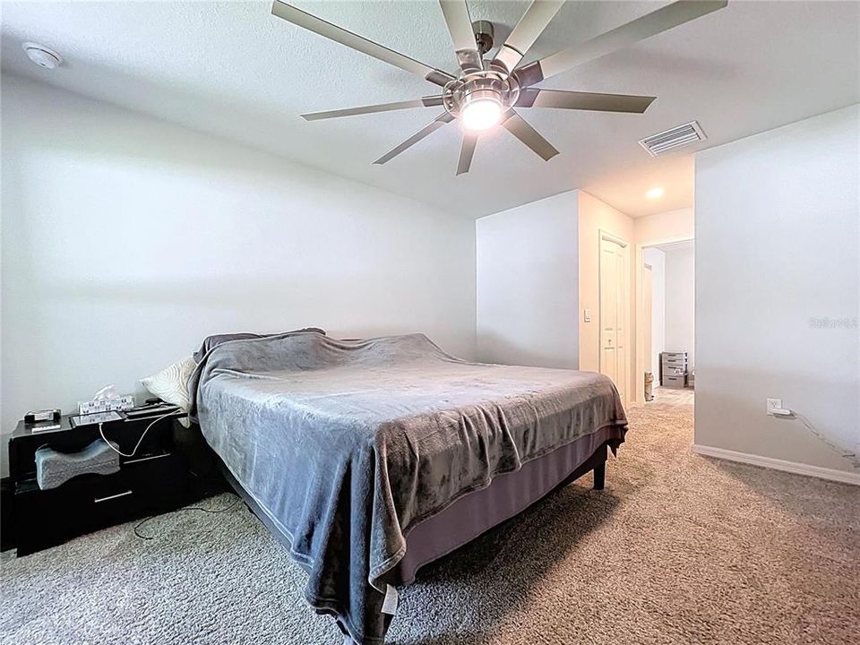 For Sale: $379,000 (3 beds, 2 baths, 1850 Square Feet)