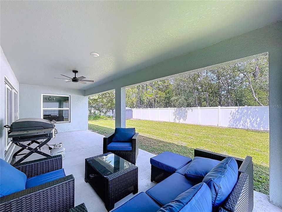 For Sale: $379,000 (3 beds, 2 baths, 1850 Square Feet)