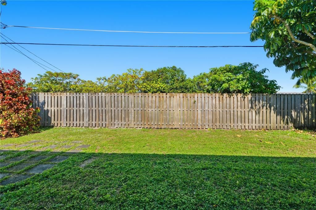 На продажу: $449,900 (3 спален, 2 ванн, 1360 Квадратных фут)