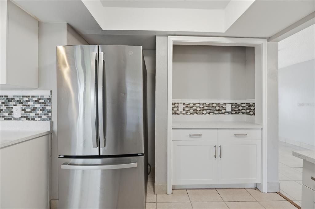 На продажу: $449,900 (3 спален, 2 ванн, 1360 Квадратных фут)