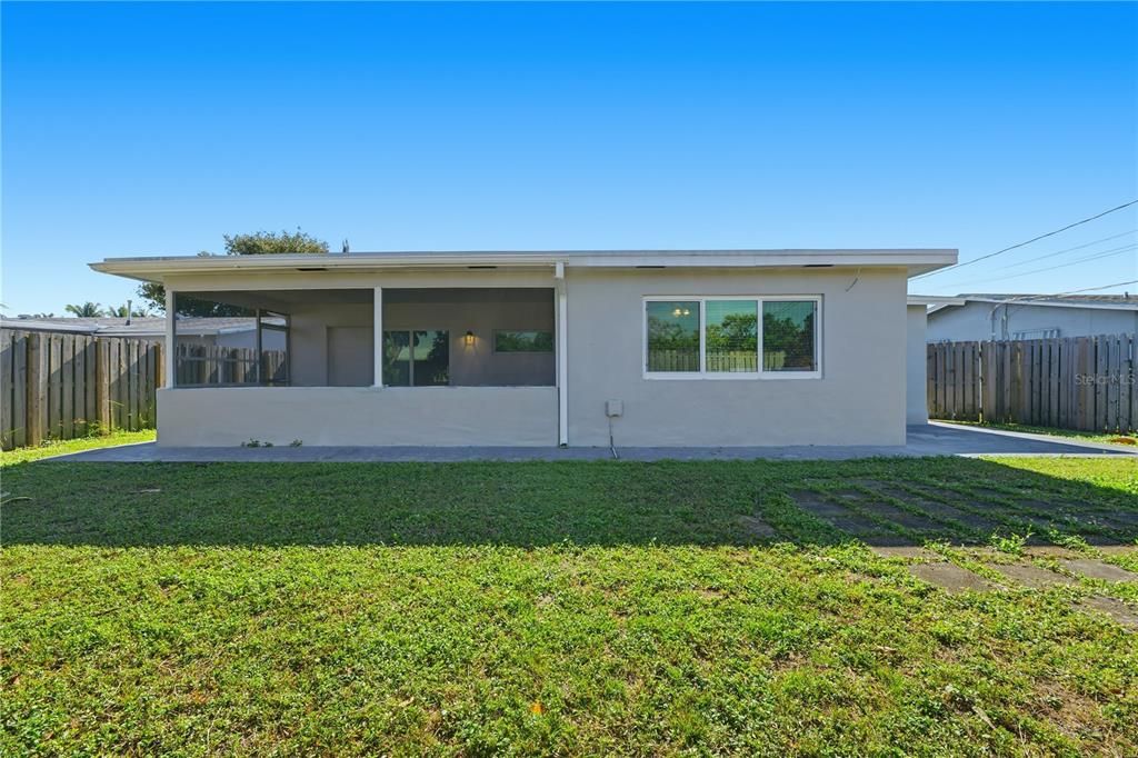 На продажу: $449,900 (3 спален, 2 ванн, 1360 Квадратных фут)