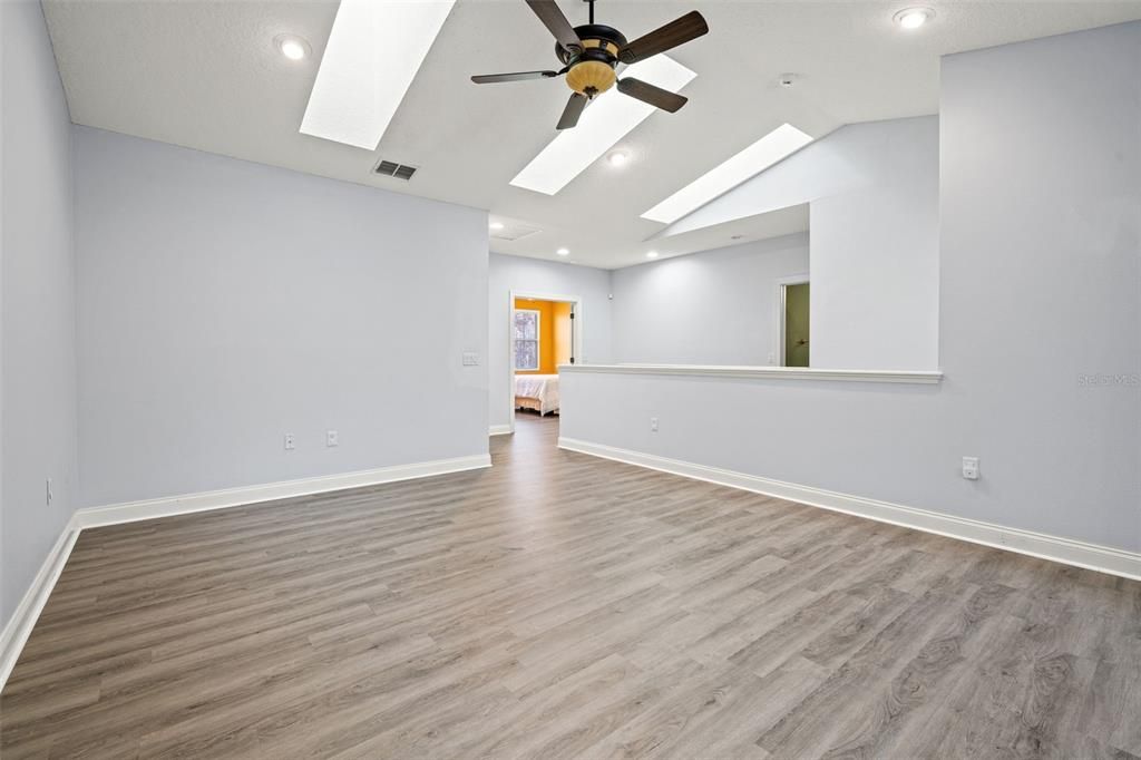 En Venta: $465,000 (3 camas, 2 baños, 2284 Pies cuadrados)