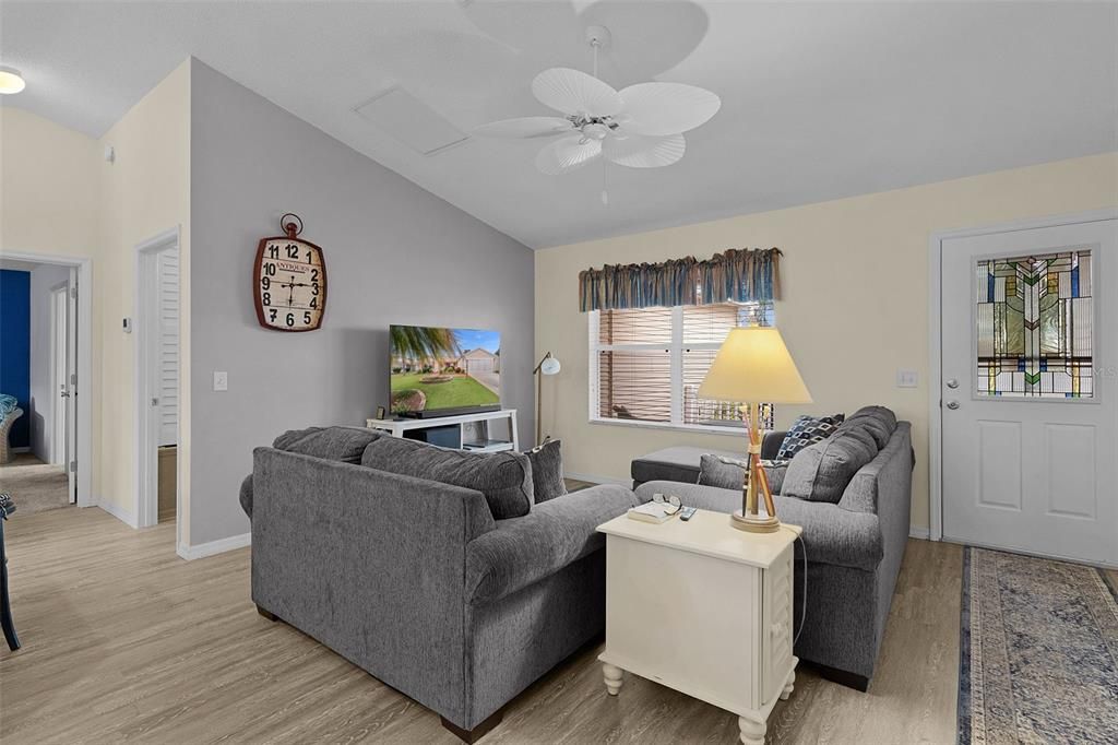 待售: $347,000 (3 贝兹, 2 浴室, 1392 平方英尺)