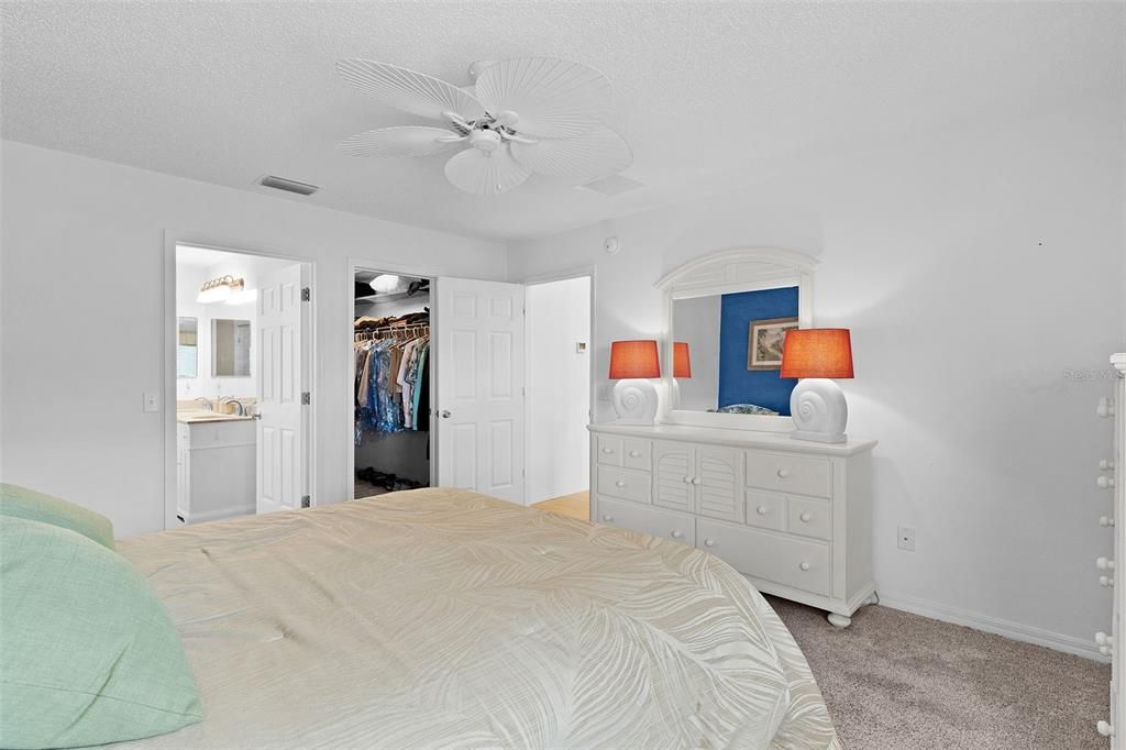 待售: $347,000 (3 贝兹, 2 浴室, 1392 平方英尺)