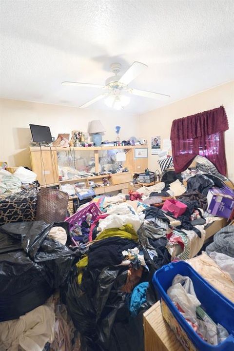 For Sale: $300,000 (3 beds, 2 baths, 1510 Square Feet)