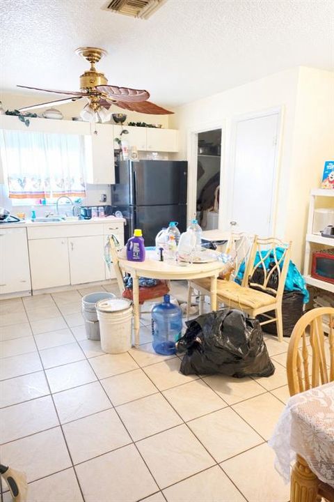 For Sale: $300,000 (3 beds, 2 baths, 1510 Square Feet)