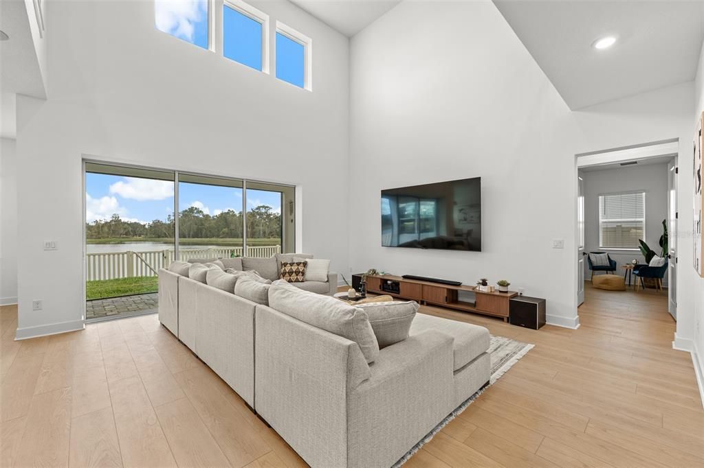 En Venta: $884,990 (4 camas, 4 baños, 4272 Pies cuadrados)