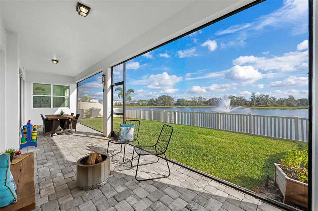 En Venta: $884,990 (4 camas, 4 baños, 4272 Pies cuadrados)