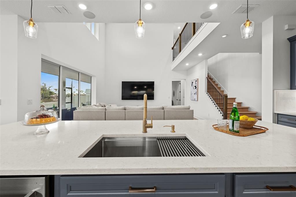 En Venta: $884,990 (4 camas, 4 baños, 4272 Pies cuadrados)