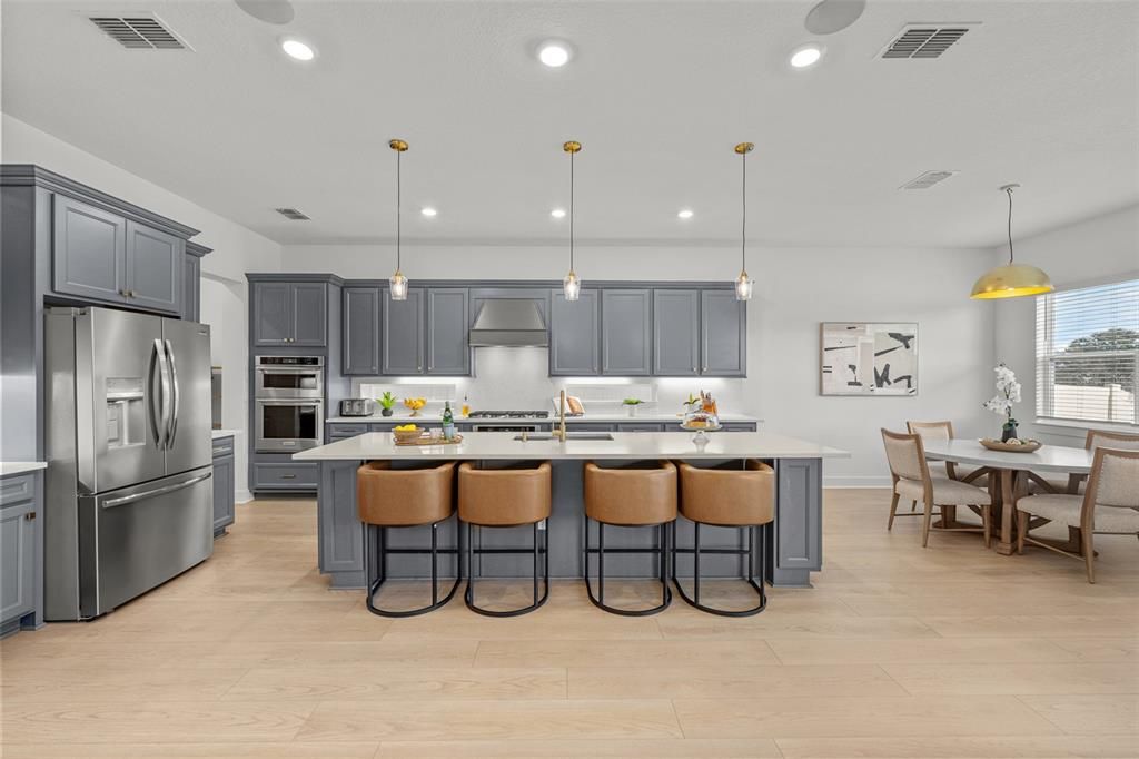 En Venta: $884,990 (4 camas, 4 baños, 4272 Pies cuadrados)