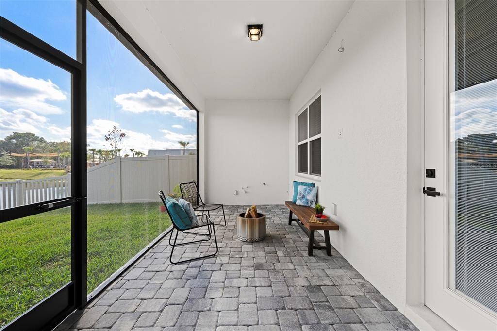 En Venta: $884,990 (4 camas, 4 baños, 4272 Pies cuadrados)