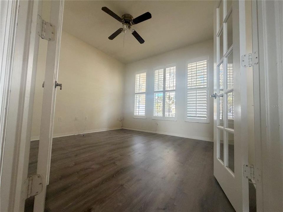 For Rent: $3,200 (4 beds, 3 baths, 2432 Square Feet)