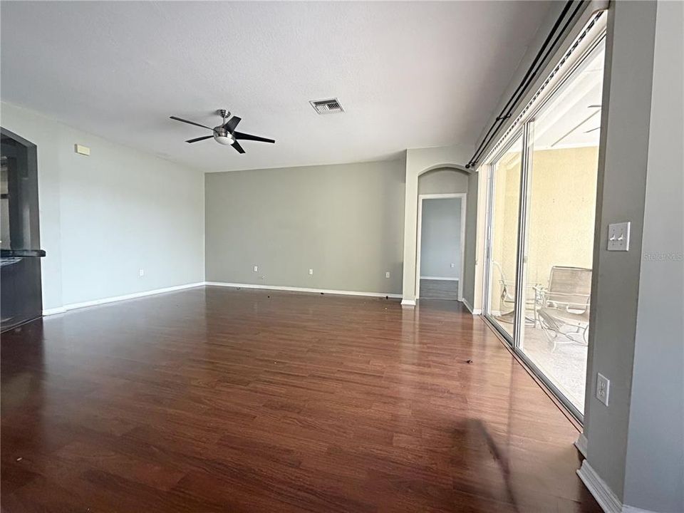 For Rent: $3,200 (4 beds, 3 baths, 2432 Square Feet)