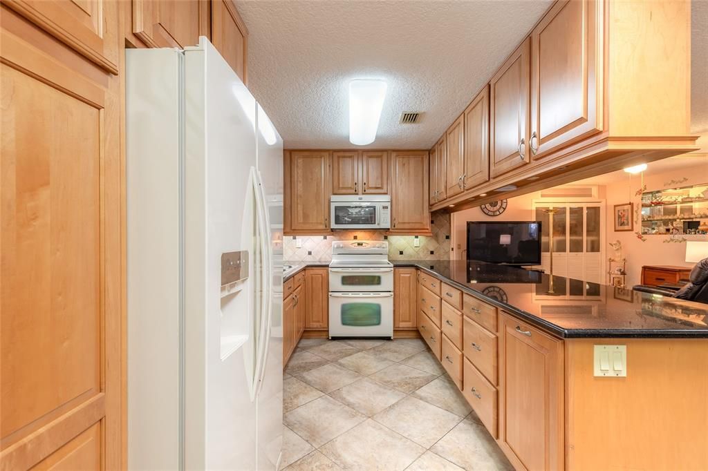 待售: $319,900 (2 贝兹, 2 浴室, 1780 平方英尺)