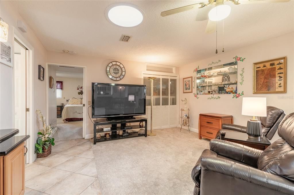 待售: $319,900 (2 贝兹, 2 浴室, 1780 平方英尺)