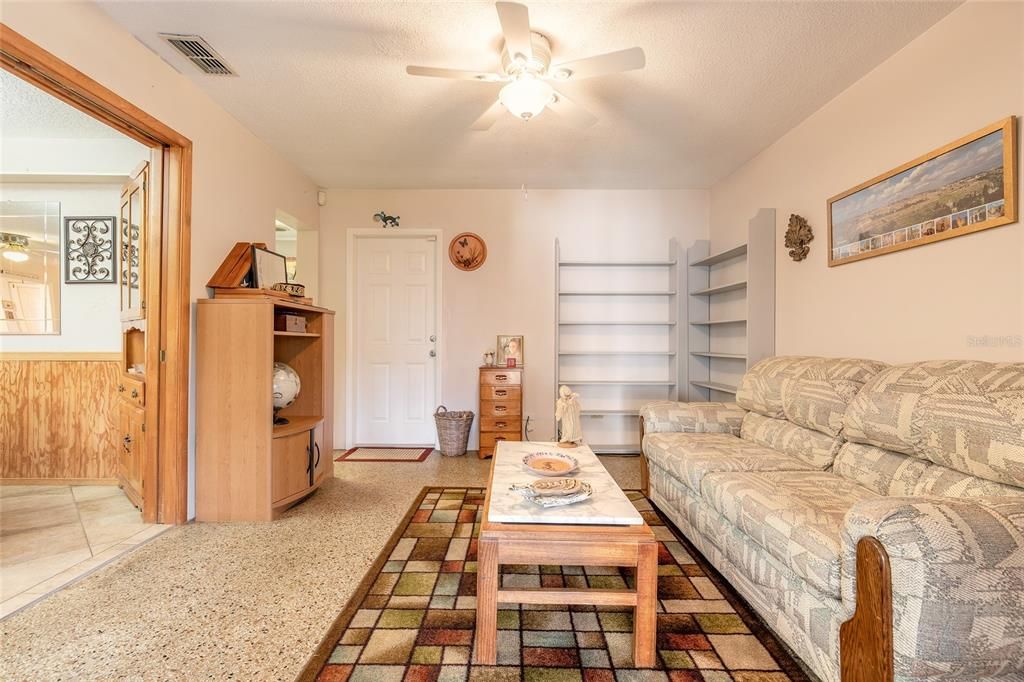 待售: $319,900 (2 贝兹, 2 浴室, 1780 平方英尺)