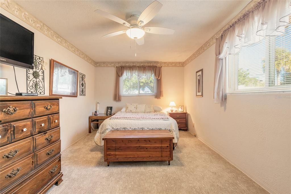 待售: $319,900 (2 贝兹, 2 浴室, 1780 平方英尺)