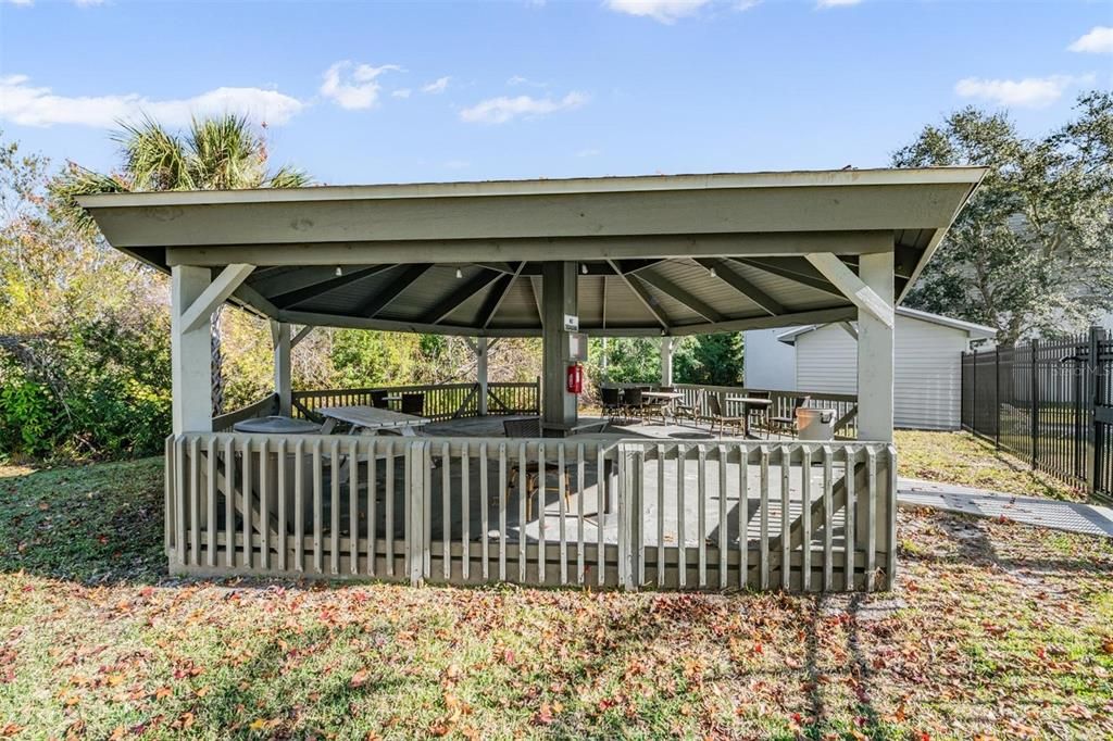 En Venta: $330,000 (3 camas, 2 baños, 1500 Pies cuadrados)