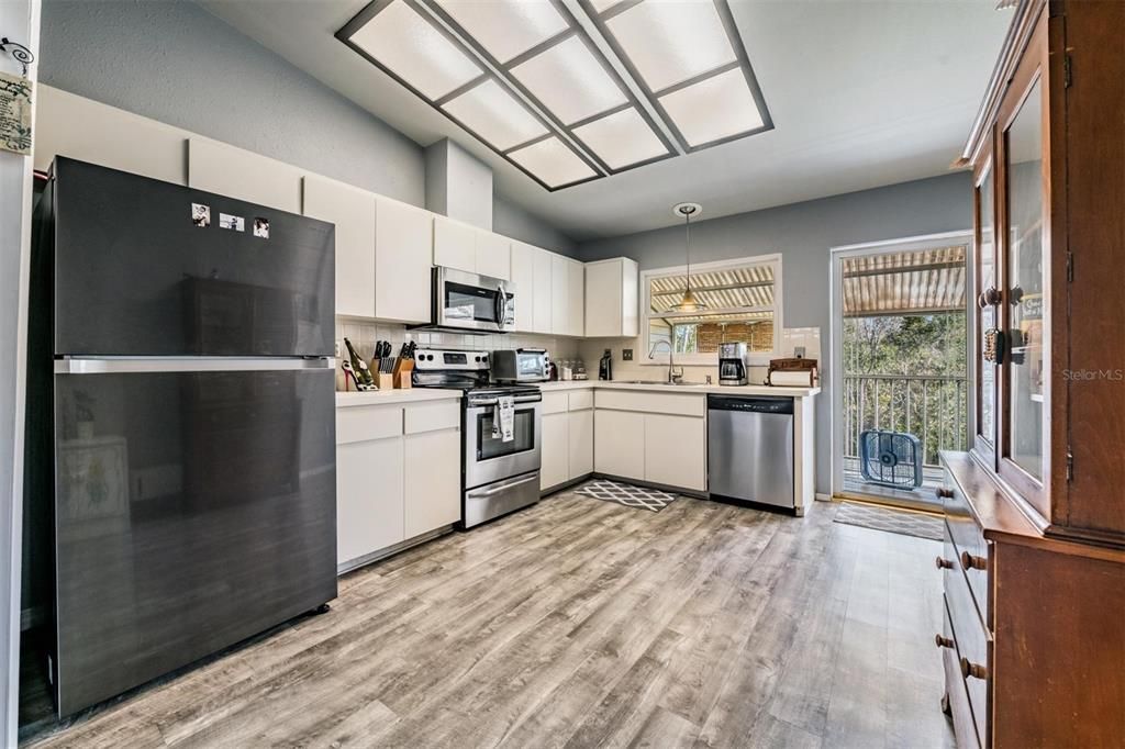 En Venta: $330,000 (3 camas, 2 baños, 1500 Pies cuadrados)