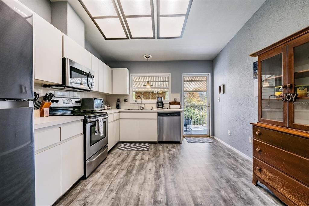 En Venta: $330,000 (3 camas, 2 baños, 1500 Pies cuadrados)