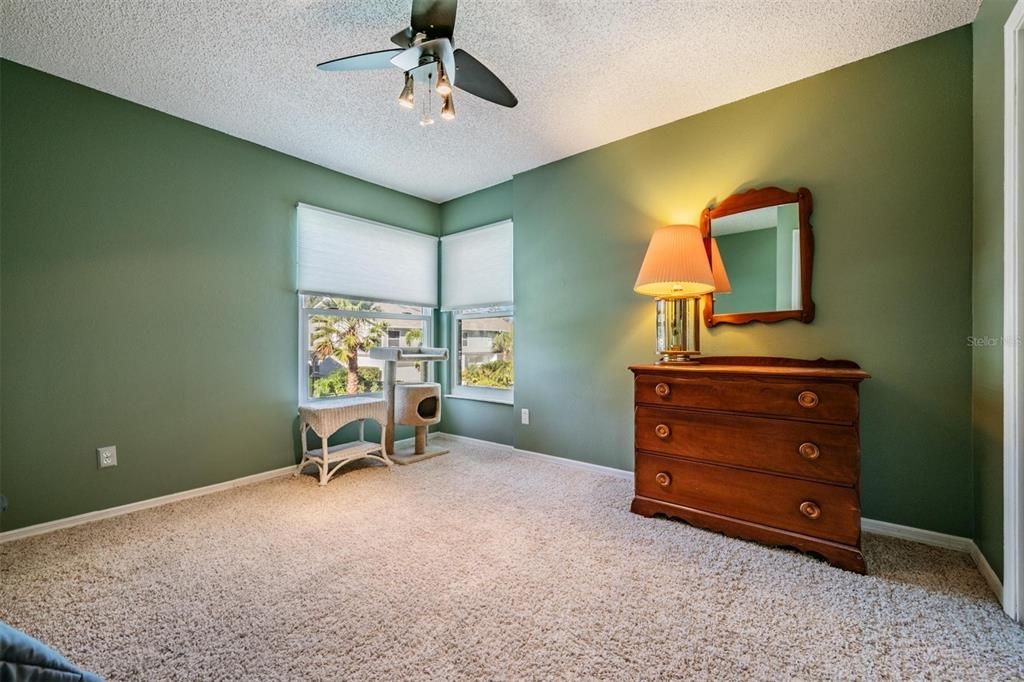 En Venta: $330,000 (3 camas, 2 baños, 1500 Pies cuadrados)