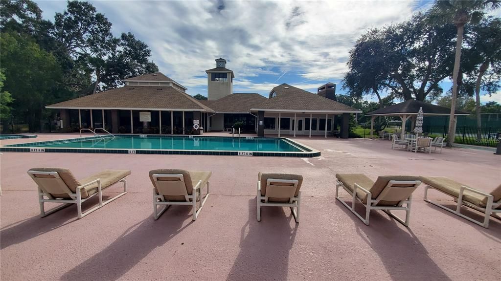 На продажу: $349,900 (3 спален, 2 ванн, 1672 Квадратных фут)