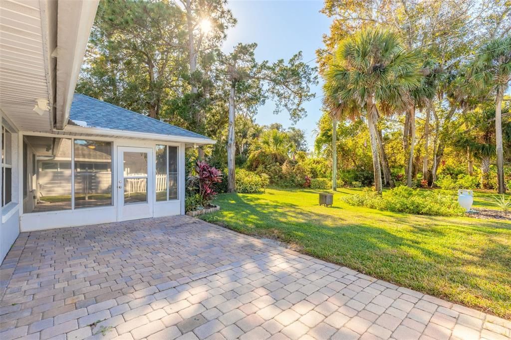 На продажу: $349,900 (3 спален, 2 ванн, 1672 Квадратных фут)