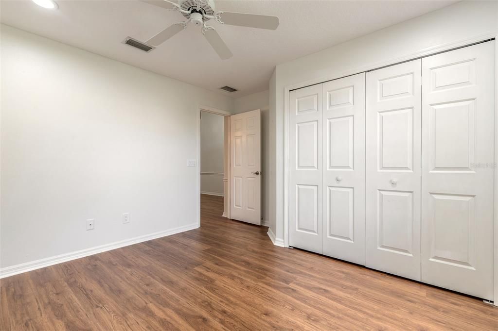 На продажу: $349,900 (3 спален, 2 ванн, 1672 Квадратных фут)