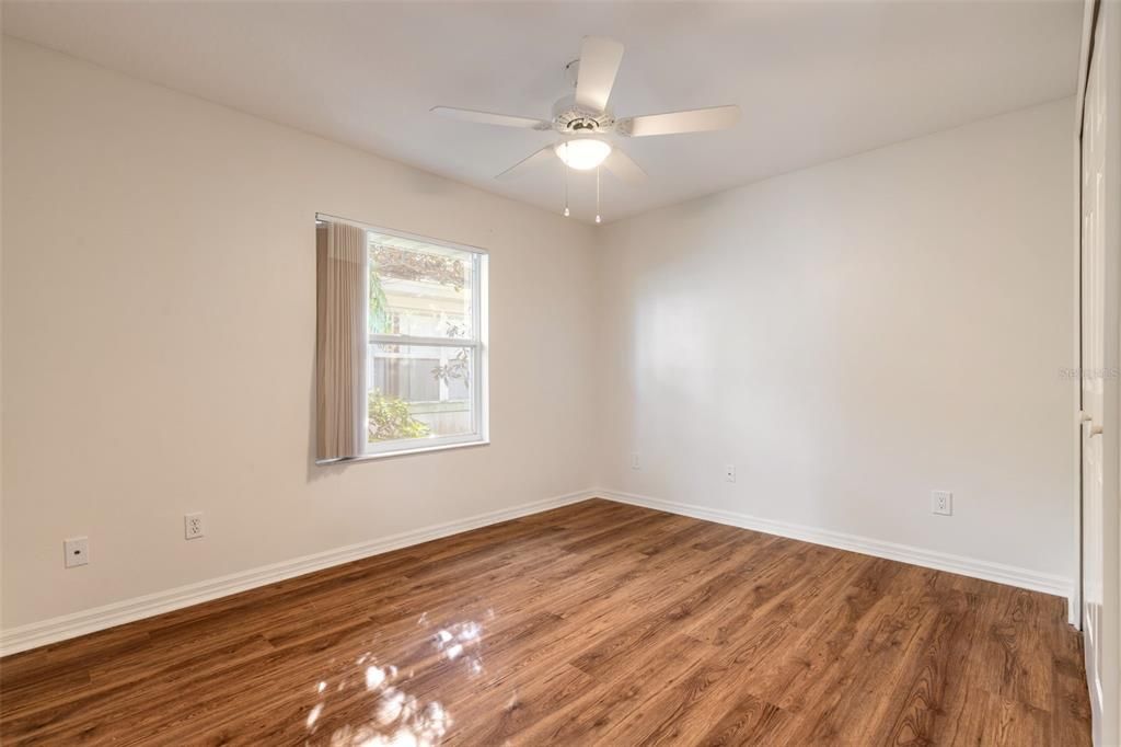 На продажу: $349,900 (3 спален, 2 ванн, 1672 Квадратных фут)