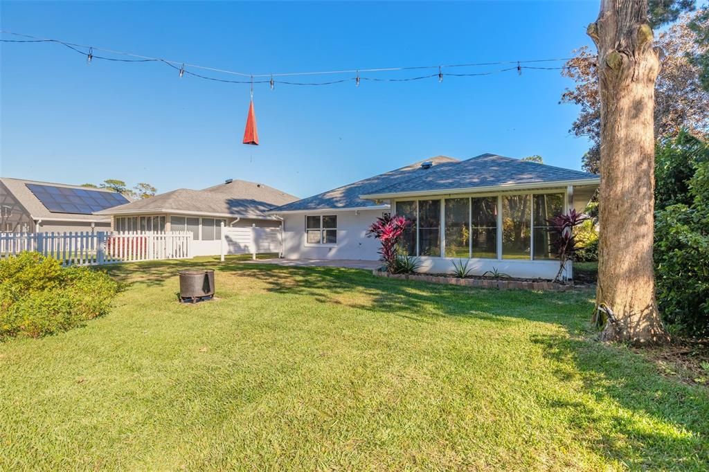 На продажу: $349,900 (3 спален, 2 ванн, 1672 Квадратных фут)