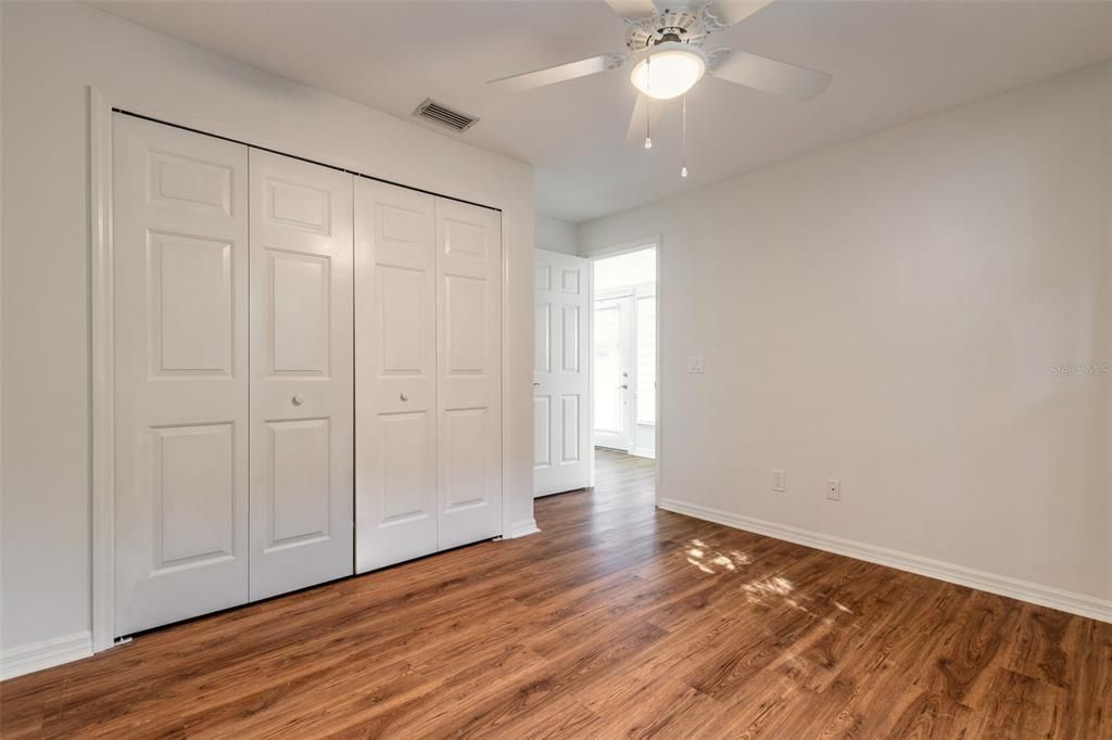 На продажу: $349,900 (3 спален, 2 ванн, 1672 Квадратных фут)