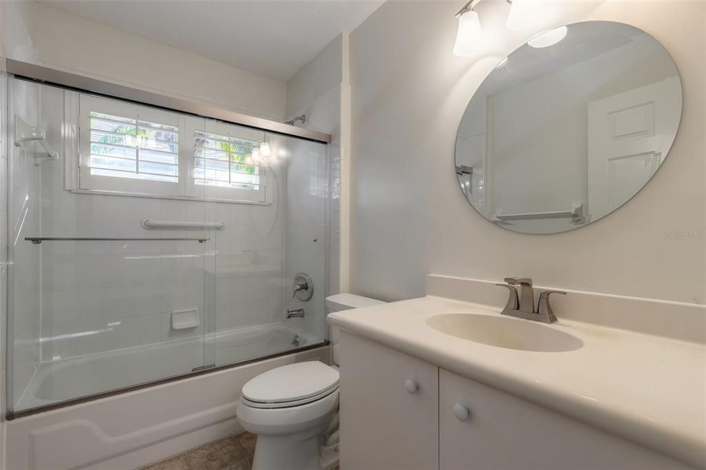 На продажу: $349,900 (3 спален, 2 ванн, 1672 Квадратных фут)