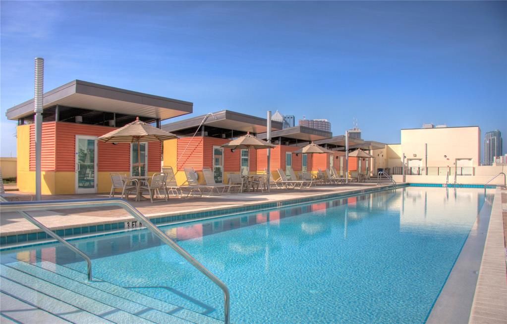 For Rent: $2,000 (2 beds, 1 baths, 1050 Square Feet)