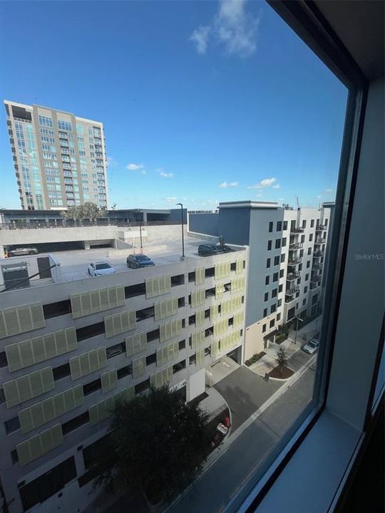 For Rent: $2,000 (2 beds, 1 baths, 1050 Square Feet)