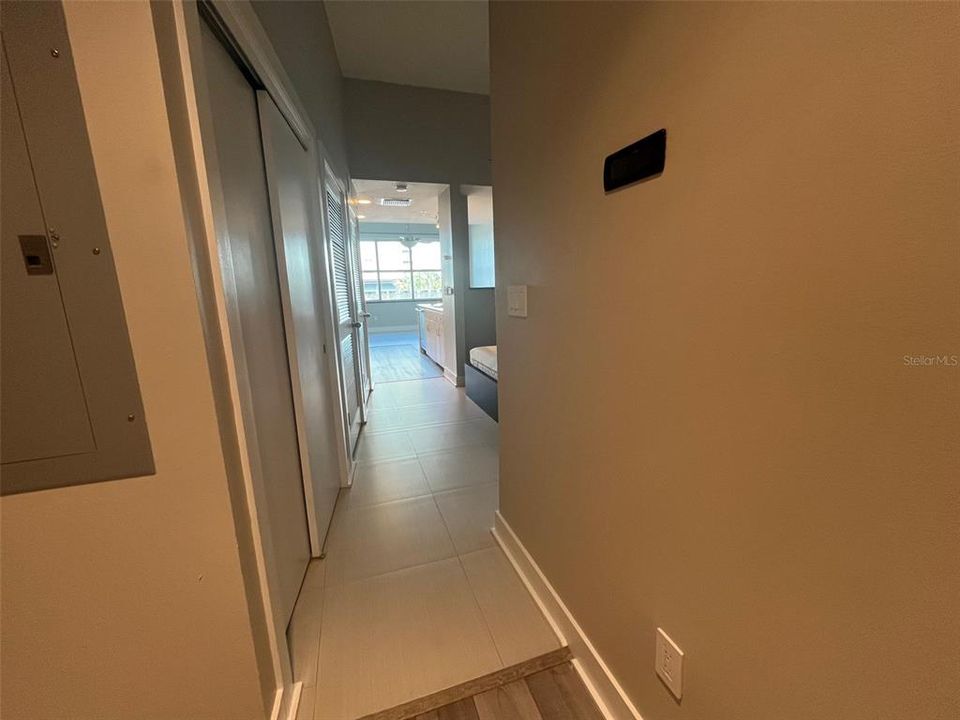 For Rent: $2,000 (2 beds, 1 baths, 1050 Square Feet)