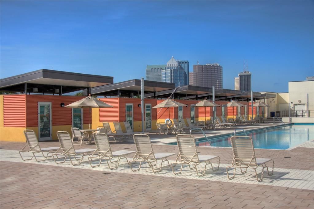 For Rent: $2,000 (2 beds, 1 baths, 1050 Square Feet)