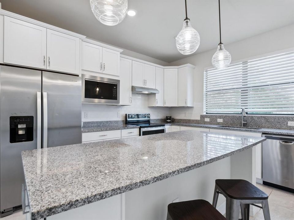 待售: $399,000 (2 贝兹, 2 浴室, 1436 平方英尺)